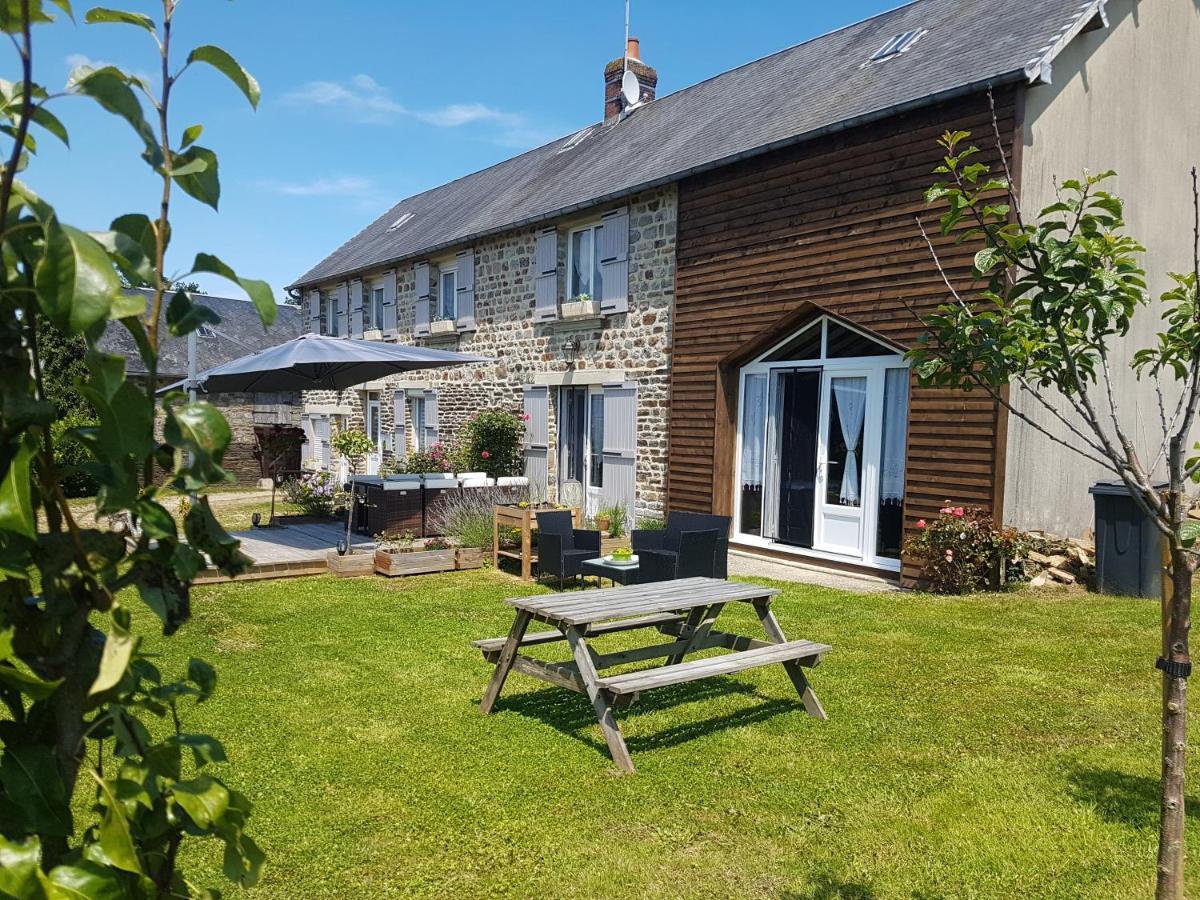 La Bastide Du Bonheur Chambres Et Tables D'Hotes Ger  Kültér fotó